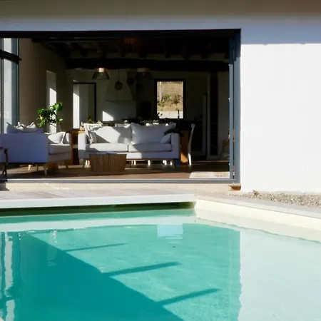 Contemporaine Avec Piscine فيلة *