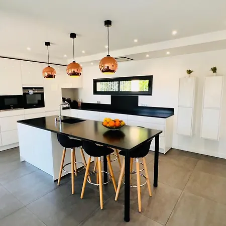 Luxueuse Contemporaine Avec Piscine A Deux Pas Des Plages De Biarritz * Bidart